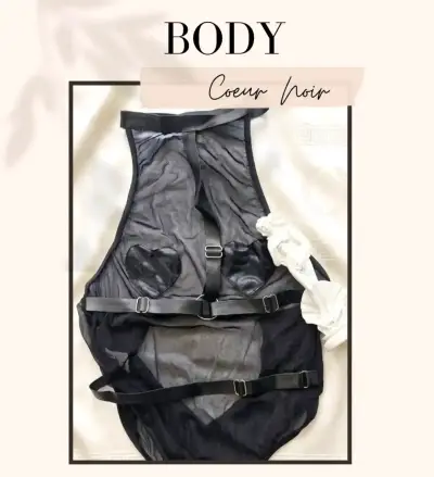 Body negro con diseño de corazón - miniatura 1