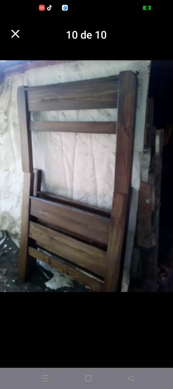 Cama de madera individual con cabecera - 1
