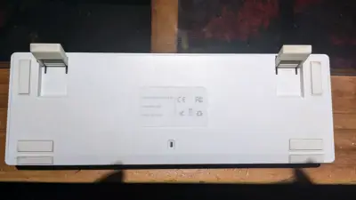 Teclado mecánico RGB compacto blanco - miniatura 3