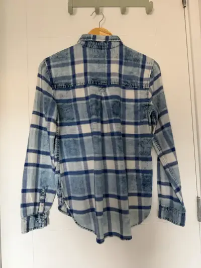 Camisa de franela a cuadros azul american eagle - miniatura 3