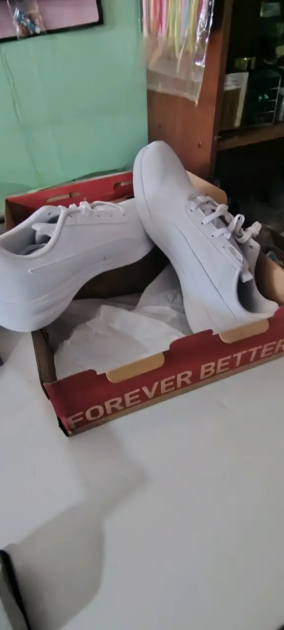 Zapatillas deportivas blancas Puma nuevas - 1