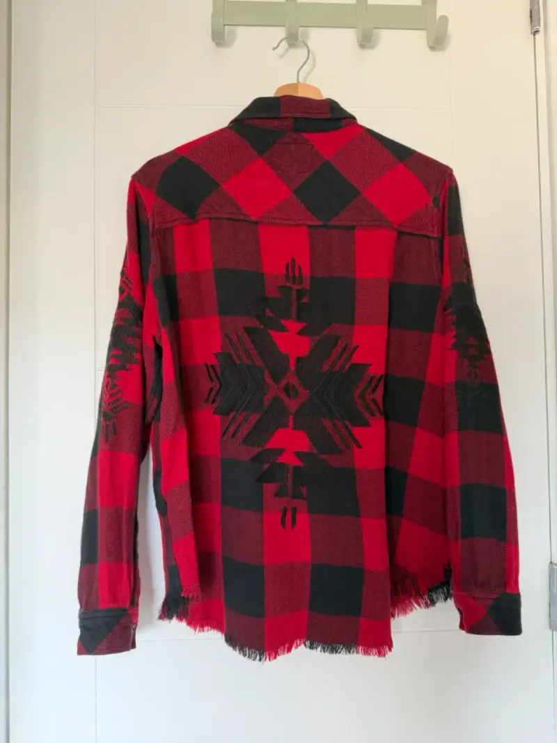 Camisa de franela a cuadros roja y negra - 4
