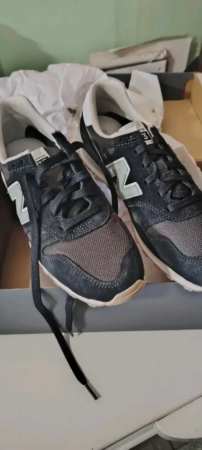 Zapatillas New Balance 373 negras para hombre - miniatura 1