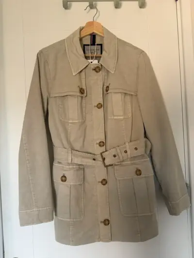 Chaqueta beige Tommy Hilfiger con cinturón - miniatura 2