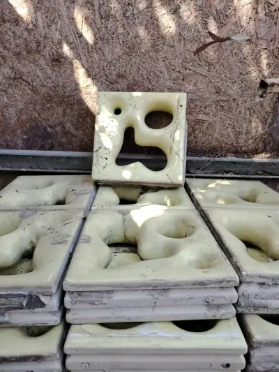 Bloques de hormigón decorativos para jardín - miniatura 1