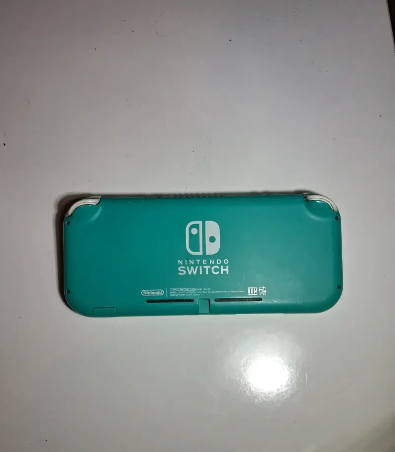 Nintendo Switch Lite turquesa + cargador + carcasa - 4