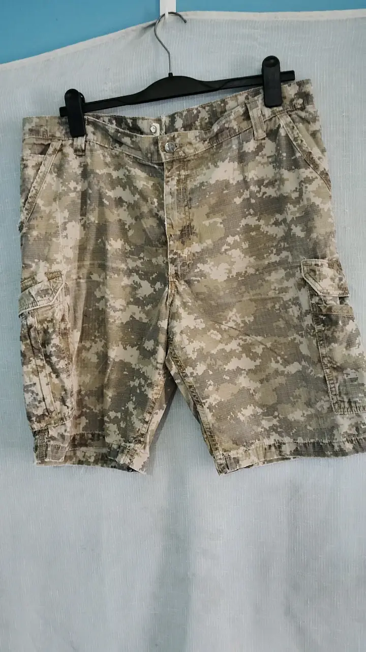 Bermudas cargo camufladas para hombre - 1