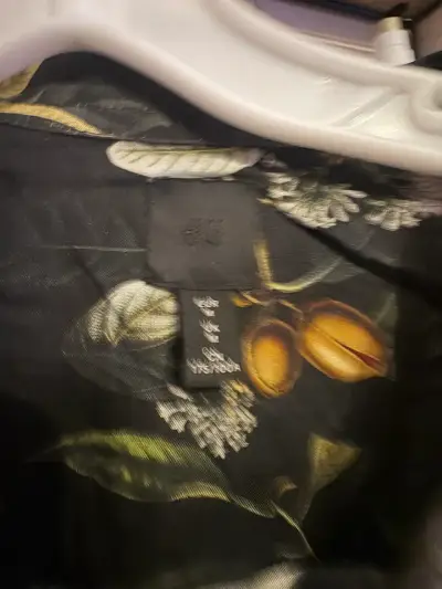 Camisa de hombre con estampado floral tropical - miniatura 2