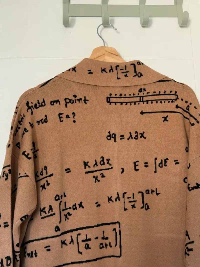 Chaqueta Oversize Beige con Estampado Matemático - 5