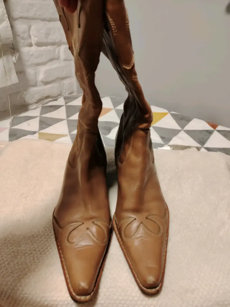 Botas vaqueras de cuero marrón con tacón - 2