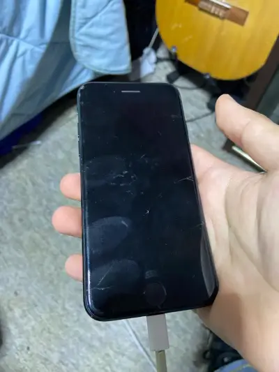 iPhone SE 2020 iCloud roto - miniatura 3