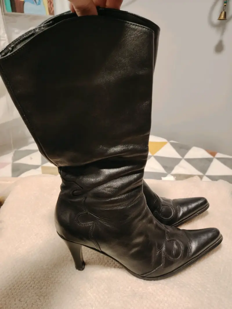 Botas de cuero negras con tacón alto - 2