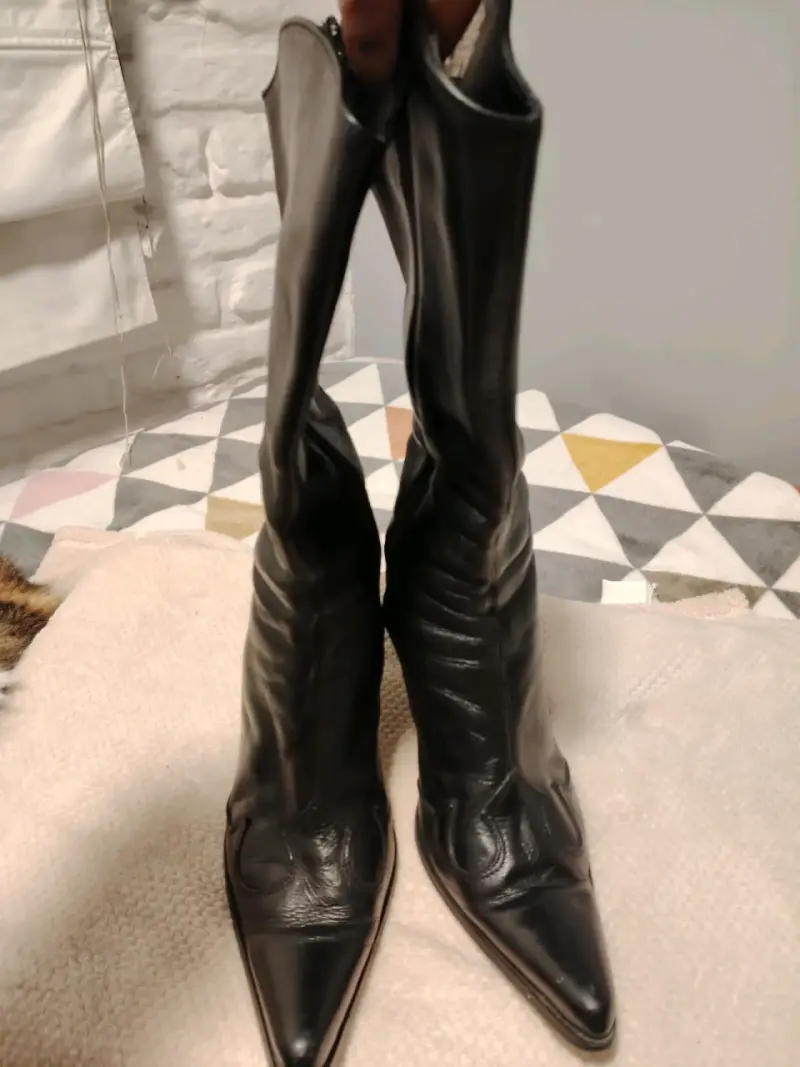 Botas de cuero negras con tacón alto - 4