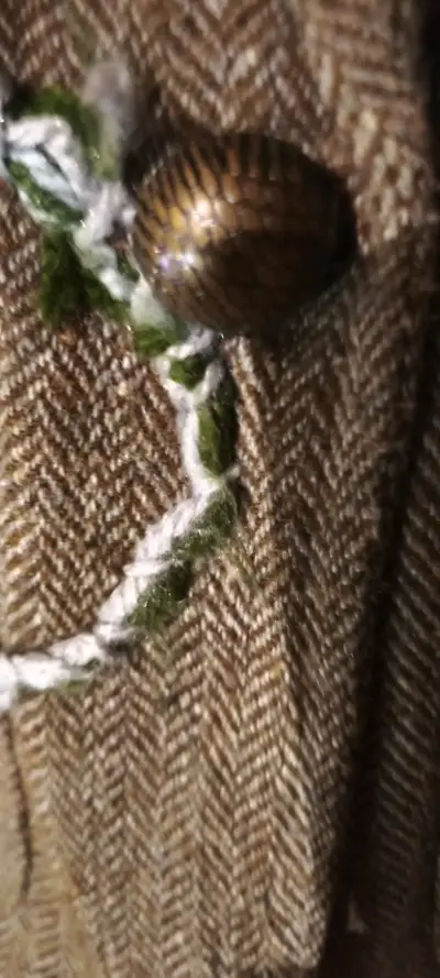 Chaqueta de lana bordada con flores - miniatura 3