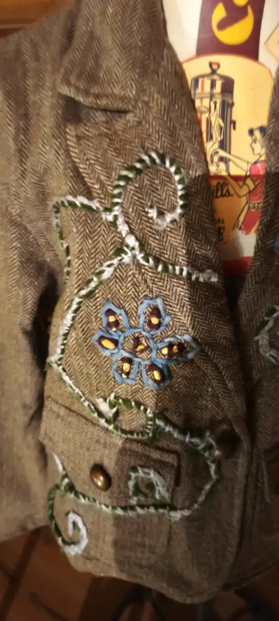 Chaqueta de lana bordada con flores - 4