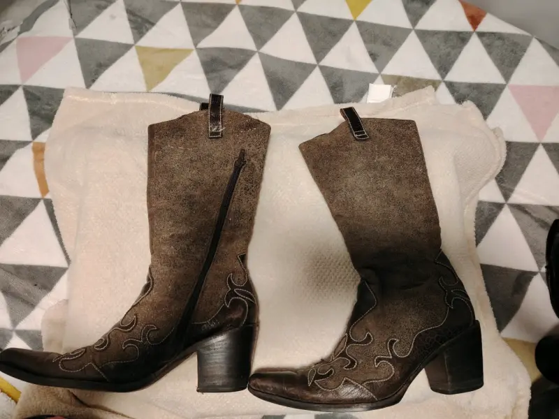 Botas vaqueras de cuero marrón con bordado - 5