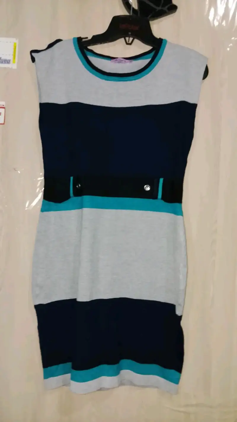 Polerón gris con capucha unisex - 5