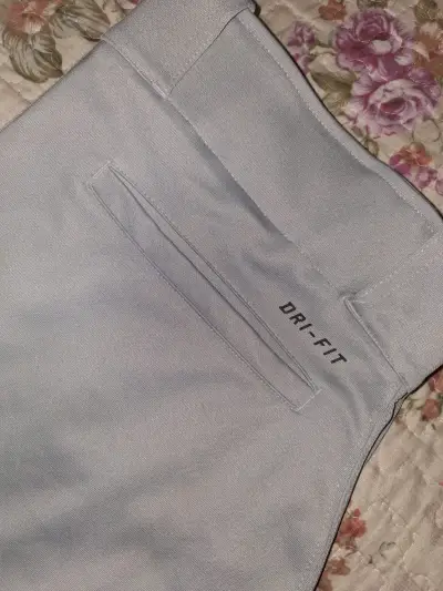 Pantalones deportivos Nike Dri-Fit grises - miniatura 3