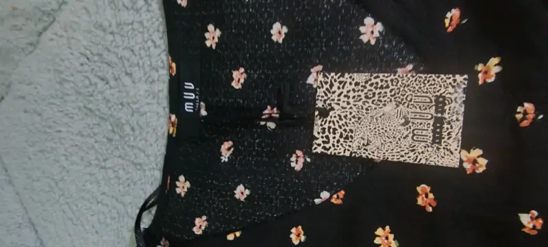 Blusa negra con estampado floral Miu Miu - 2