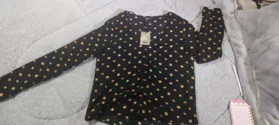 Blusa negra con estampado floral Miu Miu - miniatura 5