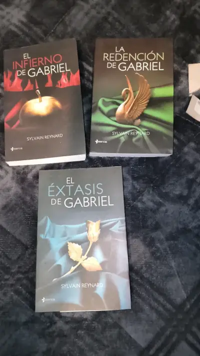Colección de libros románticos y eróticos - miniatura 1