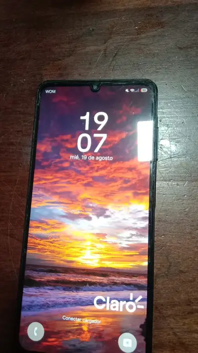 Smartphone Samsung Galaxy A14 en buen estado - miniatura 1
