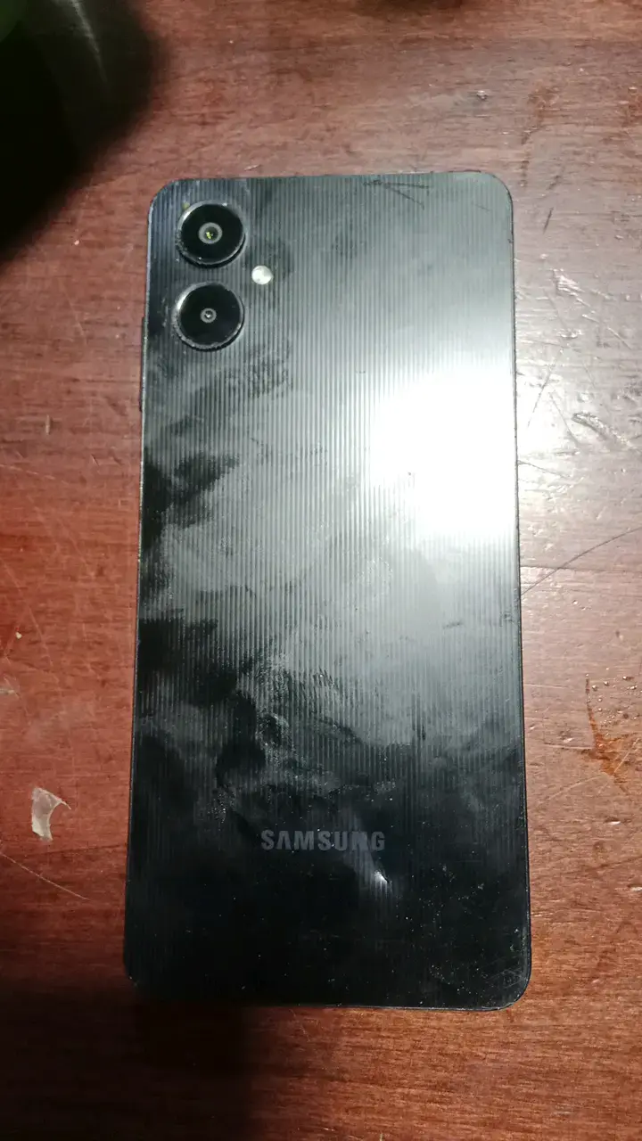 Smartphone Samsung Galaxy A14 en buen estado - 2