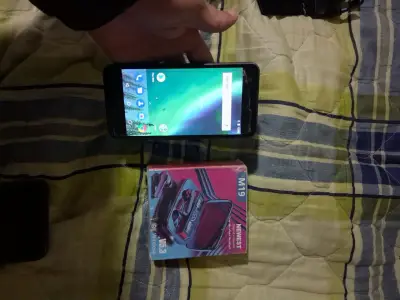Teléfono Nokia con auriculares inalámbricos M19 - miniatura 5