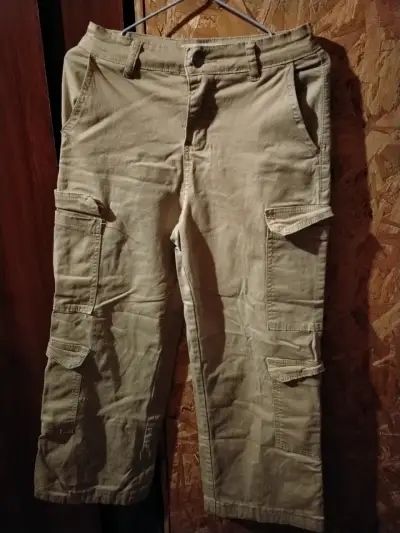 Pantalones cargo beige para mujer - miniatura 4