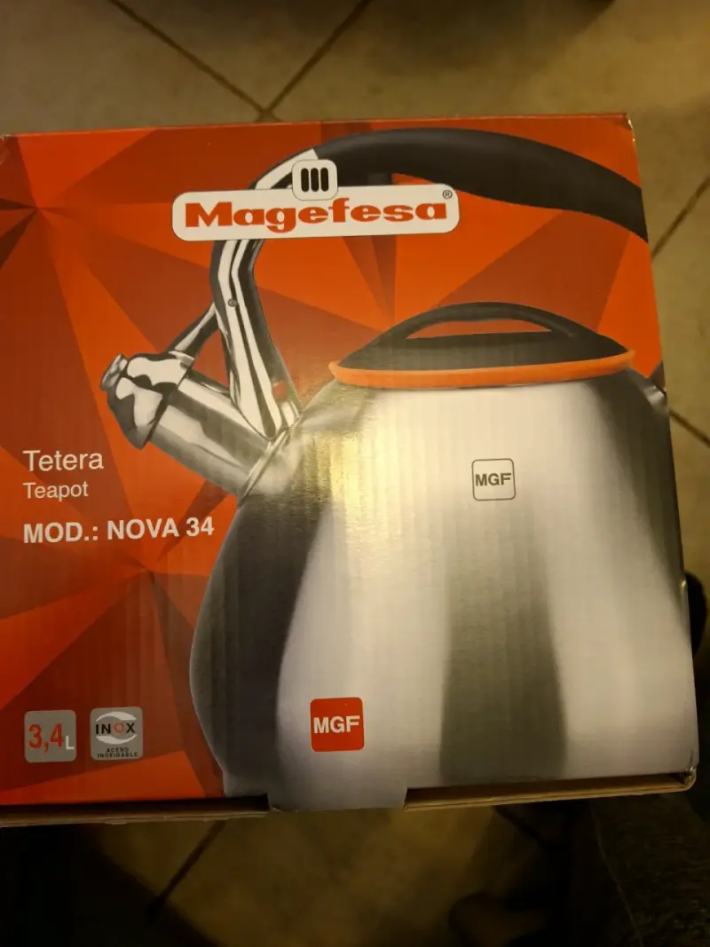 Tetera Magefesa Nova 34 de acero inoxidable 3.4L