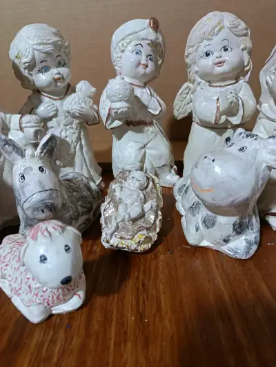 Figuras de pesebre de ziña pintadas a mano - miniatura 2