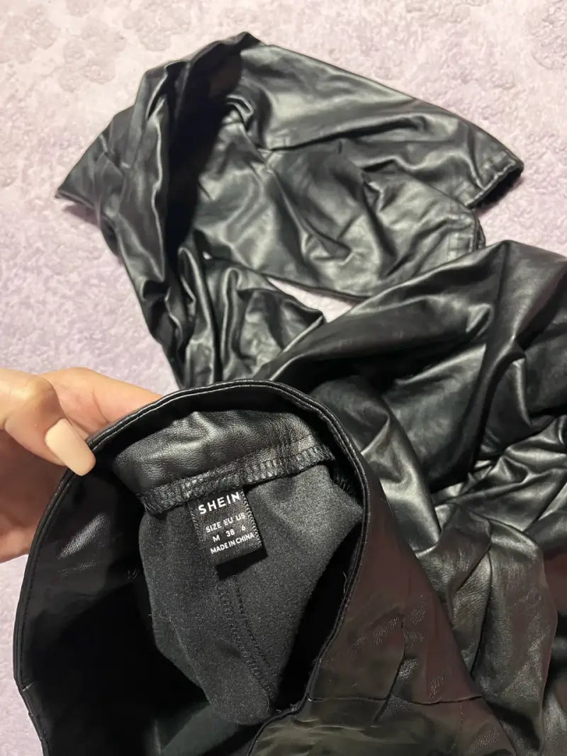 Pantalones de cuero sintético negro para mujer - 4