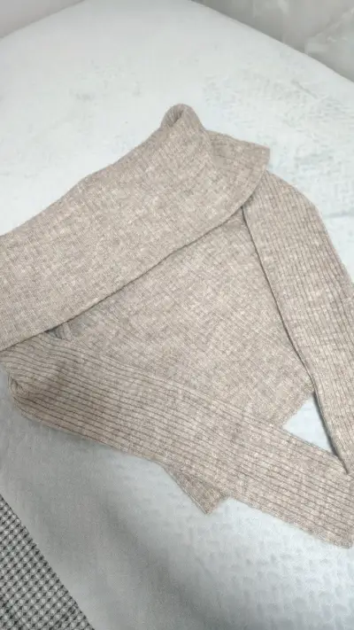 Suéter off shoulder h&m - miniatura 1