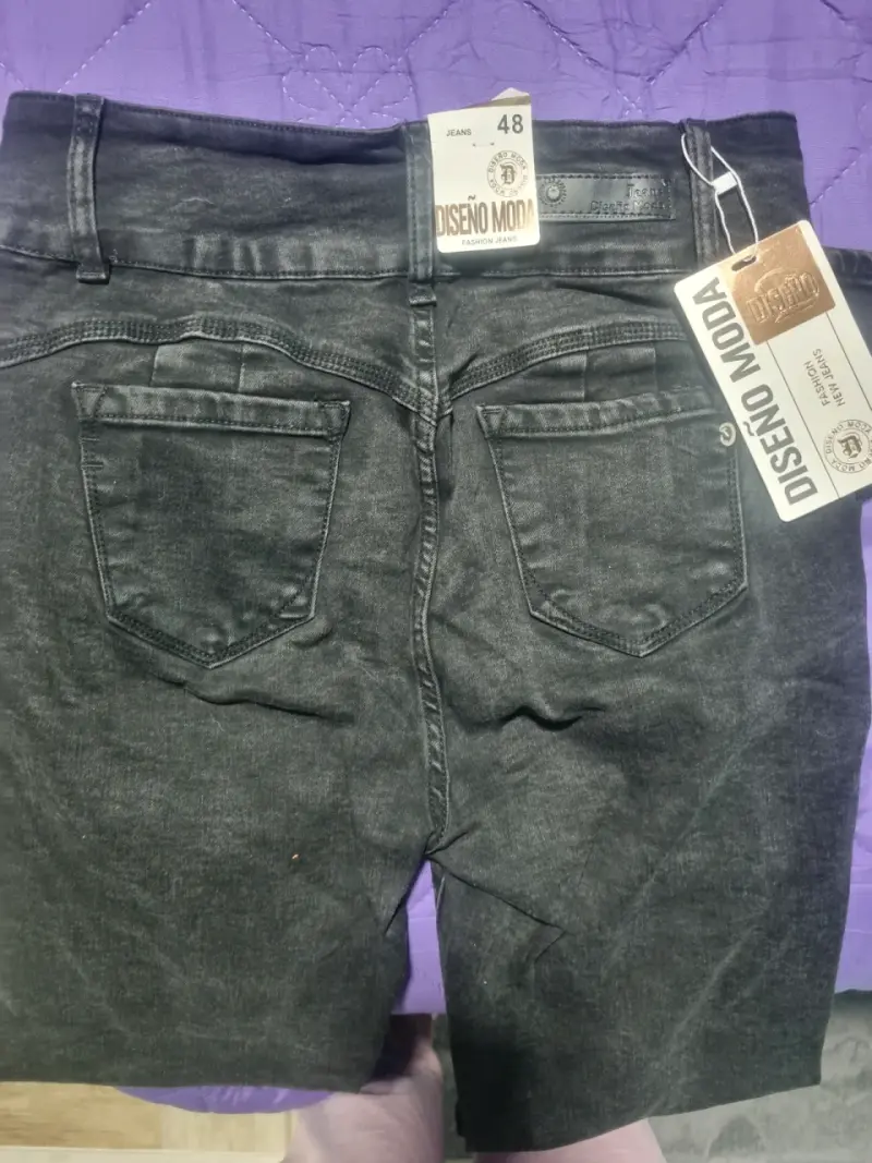Jeans negros de tiro alto para mujer - 2