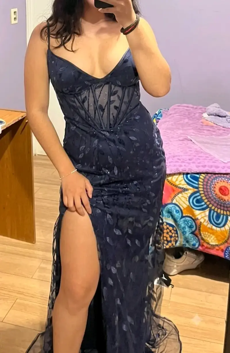 Vestido de noche azul con transparencias - 1