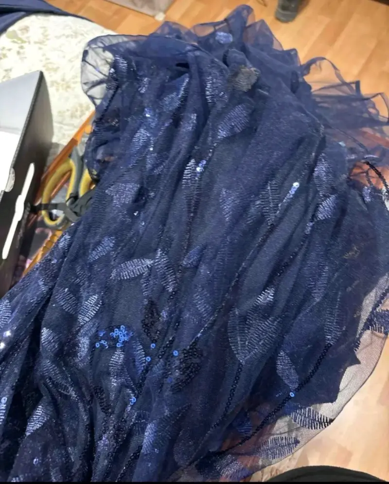 Vestido de noche azul con transparencias - 2