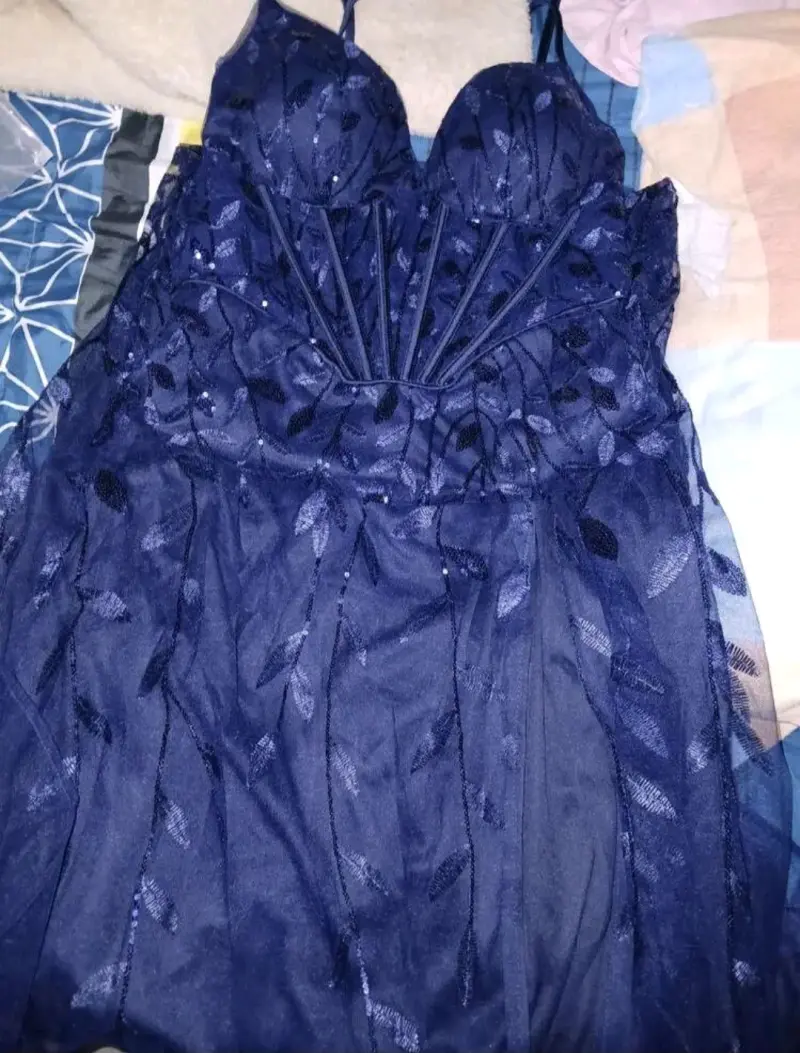 Vestido de noche azul con transparencias - 3