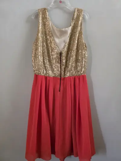 Vestido de fiesta dorado y naranjo lentejuelas Aly - miniatura 3