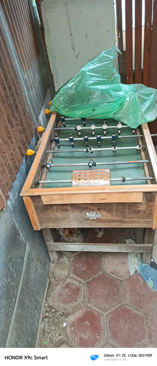 Taca Taca de Madera con Jugadores - 5
