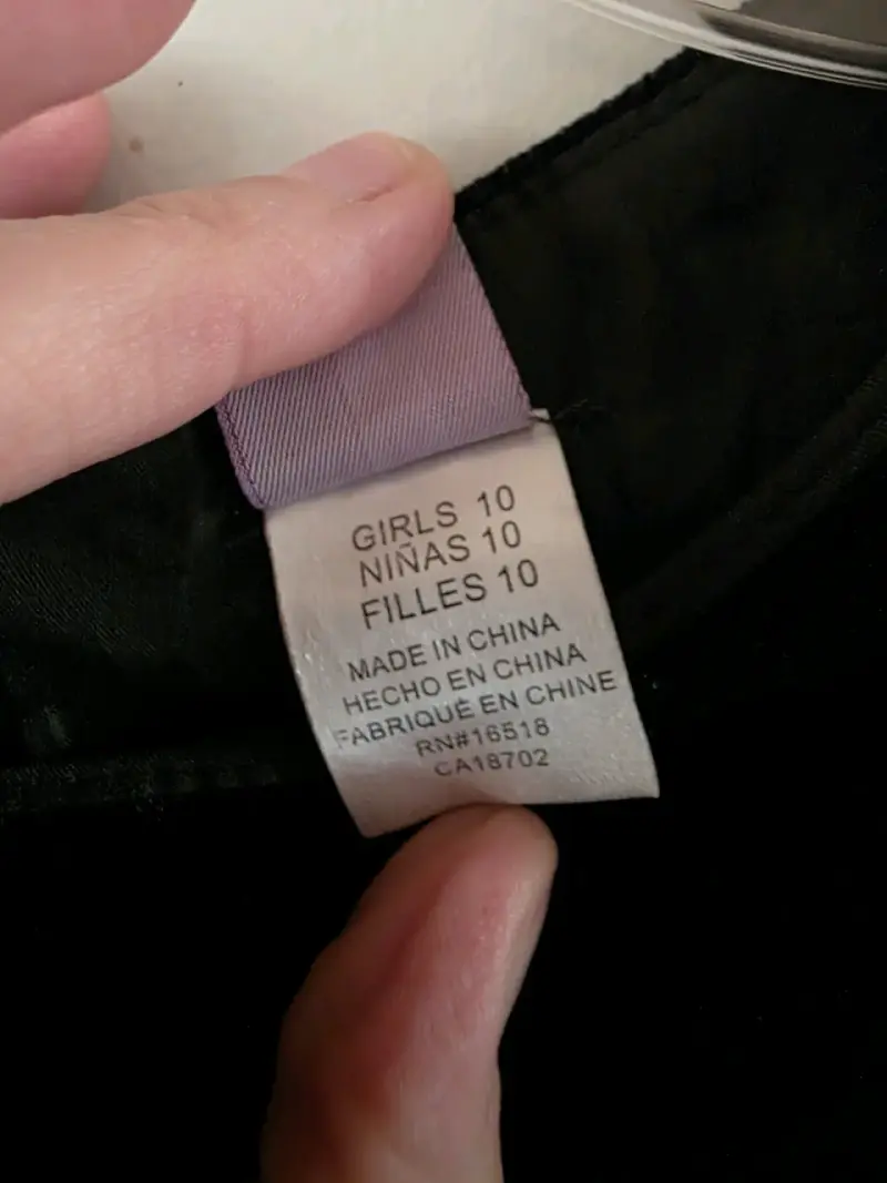 Vestido de niña con diseño escocés y lazo - 4