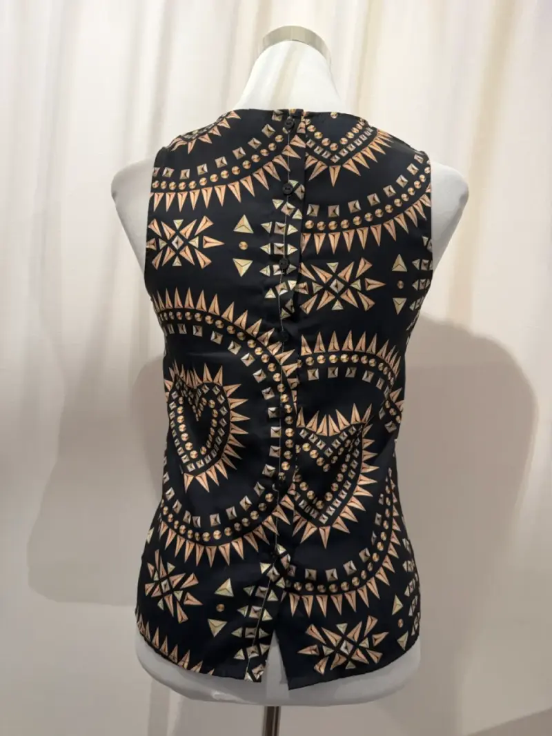 Blusa sin mangas con estampado geométrico - 5