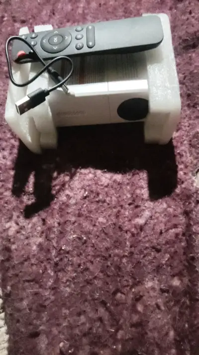 Proyector LED Multimedia con Control Remoto - miniatura 3
