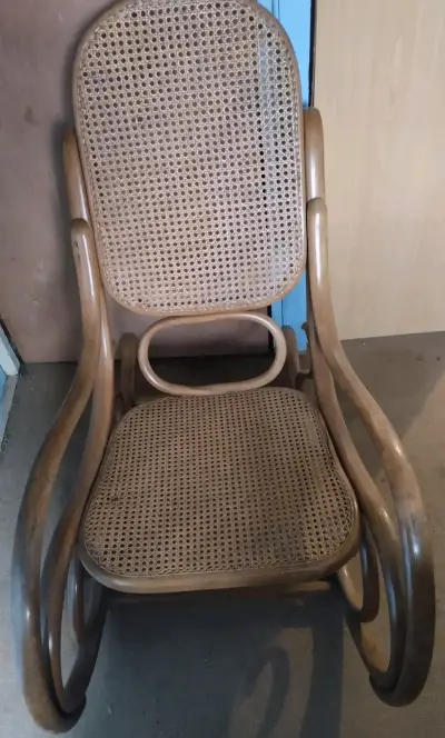Silla mecedora  Antigua vintage - miniatura 1