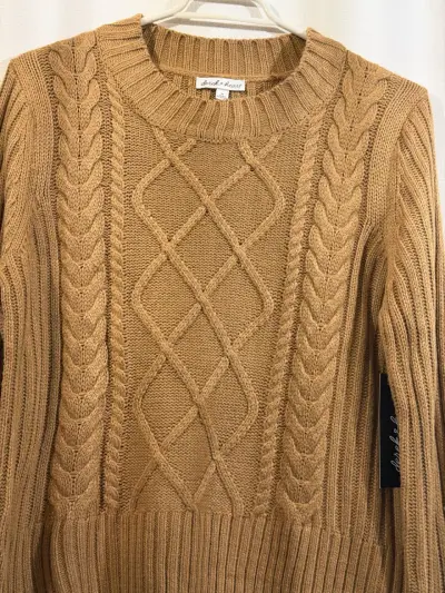 Suéter de punto trenzado color camel - miniatura 2