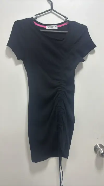 Vestido negro ajustado para mujer talla 16 - miniatura 3