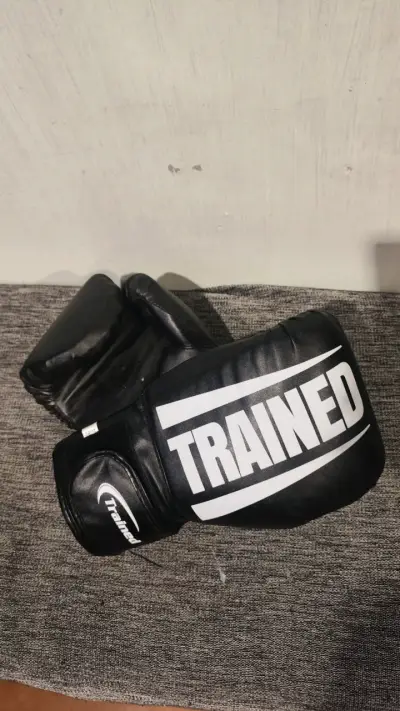 Guantes de boxeo Trained negros 14 oz - miniatura 1