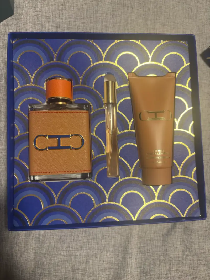 Set de Perfume CH Men Insignia Leather Carolina Herrera - 2