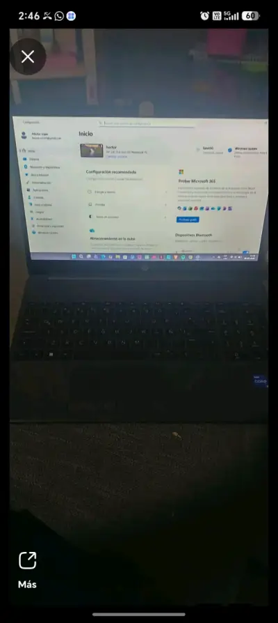 Laptop HP con pantalla de 15 pulgadas - miniatura 2