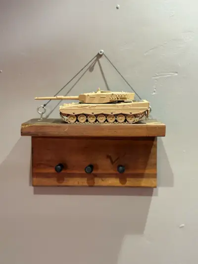Portallaves estilo militar con vehículo pequeño - miniatura 3