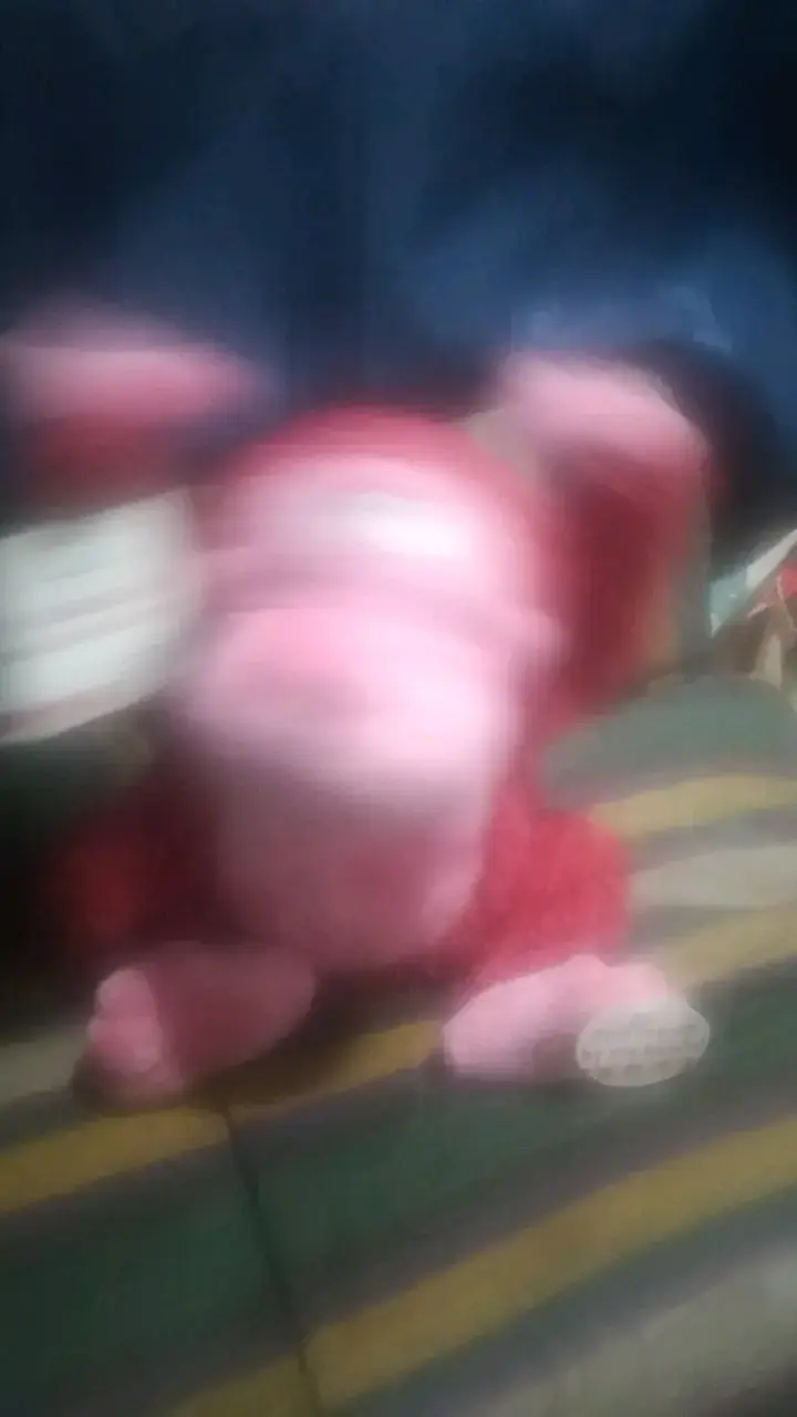 Peluche de mono rojo y rosado - 4